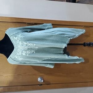 Karyn Seo sage green boho embroidered asymmetric hem distressed details top